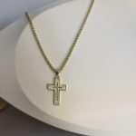 Colier cruce bijou
